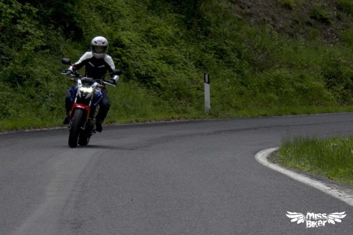 Test MissBiker: Honda CB500f 25