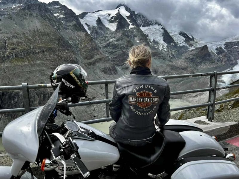 Donne e Harley-Davidson